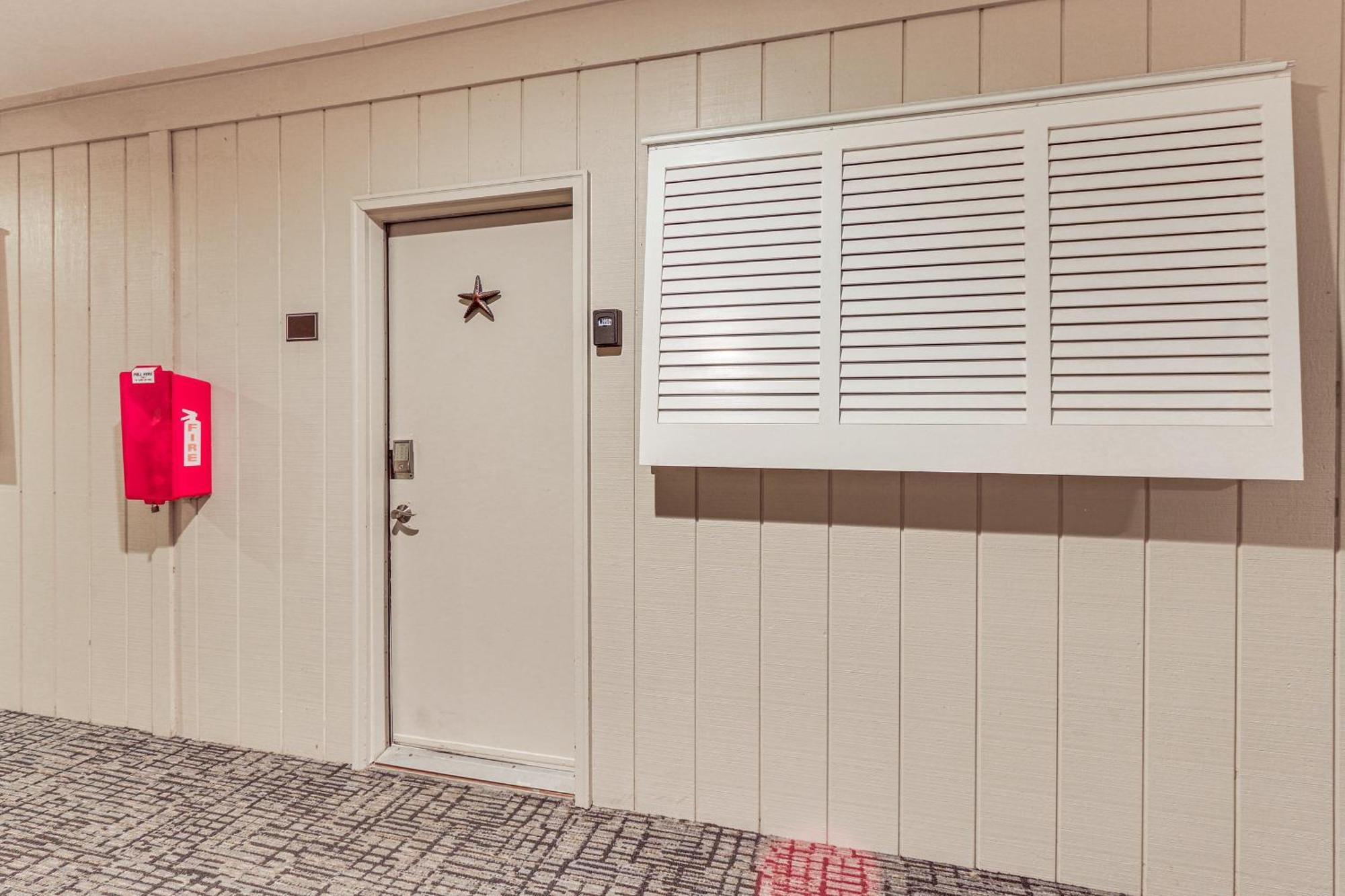 Coastal Condo With Pool And Direct Beach Access! 힐튼 헤드 아일랜드 외부 사진